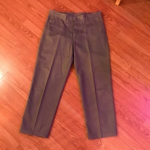 Men’s Lee khaki/chino style Pleated Pants Sz 38 X 31